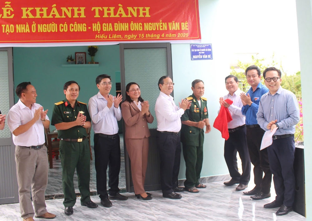 Bình Dương xóa 403 nhà tạm, dột nát chỉ trong 75 ngày
