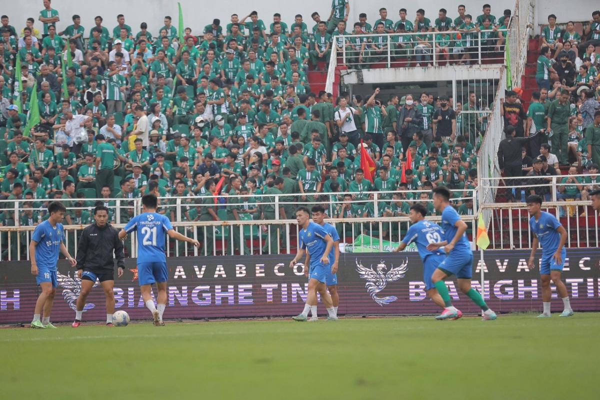 giành chiến thắng trước bình phước, Đà nẵng chính thức ở lại v-league 2025 2026 hình ảnh 4 gianh chien thang truoc binh phuoc, Da nang chinh thuc o lai v-league 2025 2026 hinh anh 4
