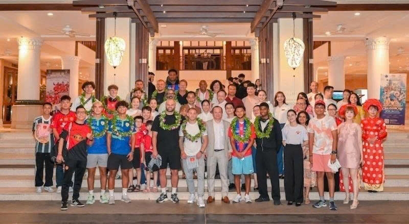 da nang hosts legendary manchester united players picture 1 da nang hosts legendary manchester united players picture 1
