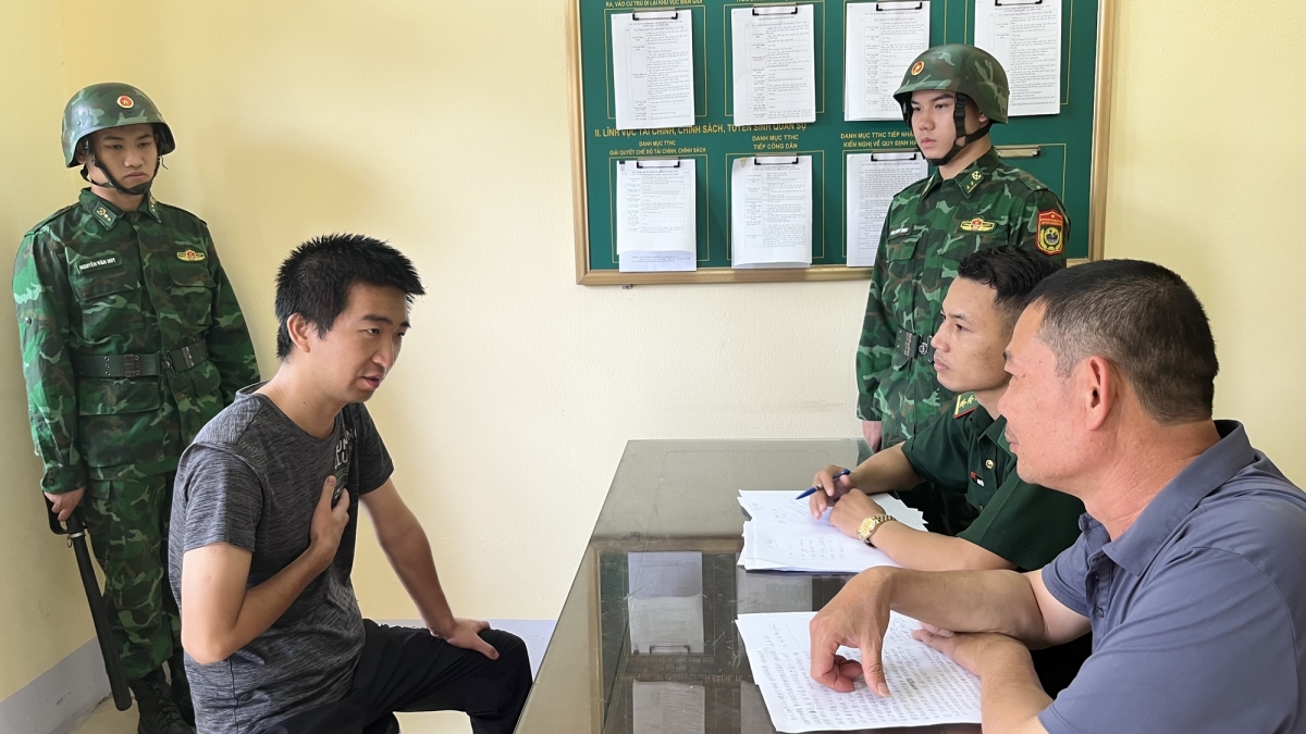 Đổi tiền trung quốc giả lấy hàng chục triệu đồng tại lào cai hình ảnh 1 Doi tien trung quoc gia lay hang chuc trieu dong tai lao cai hinh anh 1