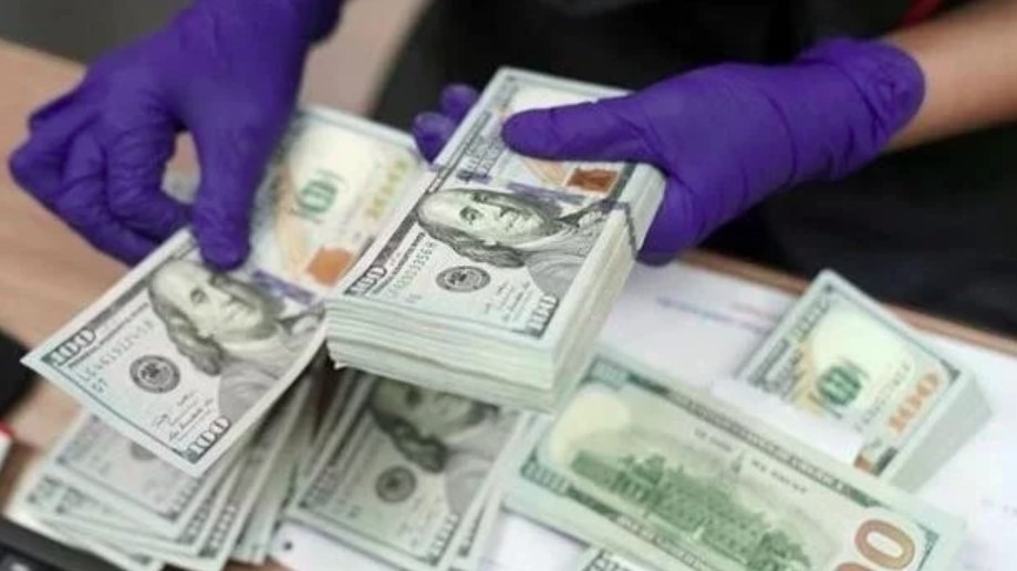 dollar appreciates in domestic market due to surge in foreign debt repayment picture 1