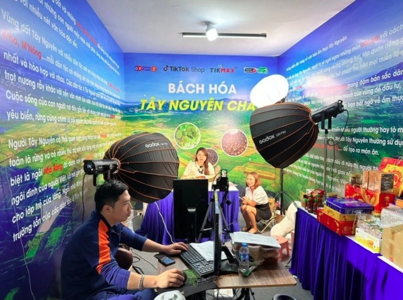 over 11,000 e-commerce storefronts flagged for violations in h1 picture 1