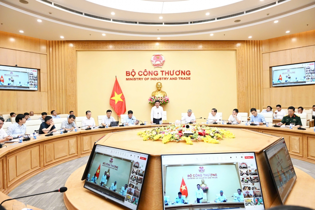 bộ công thương họp về cung ứng điện 6 tháng cuối năm 2025, kế hoạch năm 2026 hình ảnh 1 bo cong thuong hop ve cung ung dien 6 thang cuoi nam 2025, ke hoach nam 2026 hinh anh 1