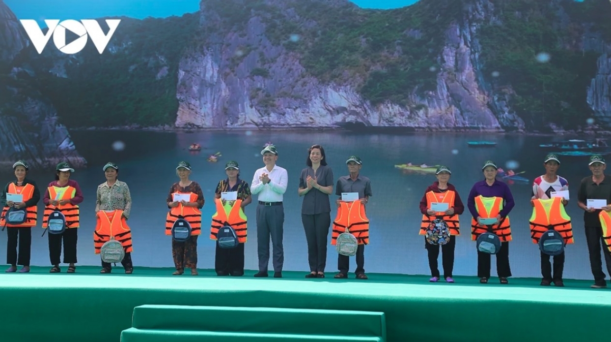 vietnam takes action against plastic pollution picture 1 vietnam takes action against plastic pollution picture 1