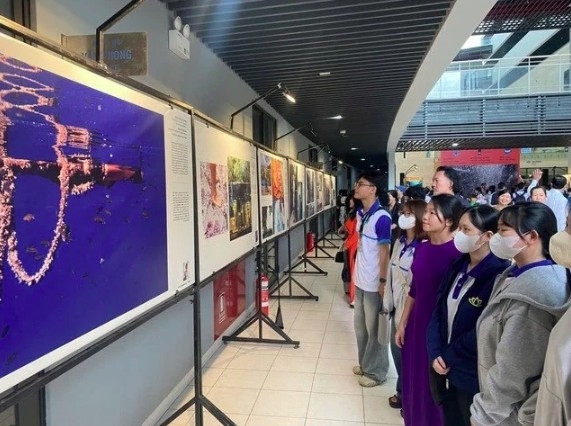 photo exhibition depicts environmental challenges in southeast asia picture 1 photo exhibition depicts environmental challenges in southeast asia picture 1