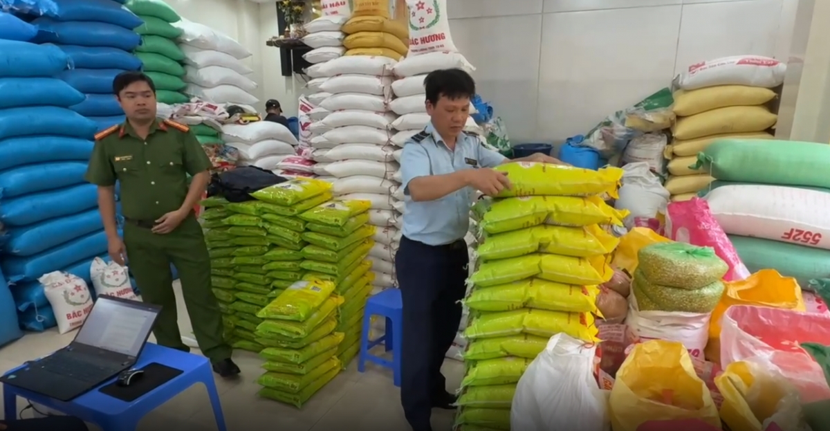 ha noi phat hien nhieu cua hang kinh doanh gia mao gao st25 hinh anh 1