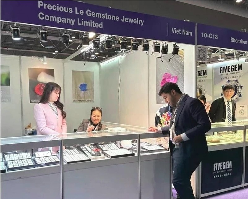 vietnam shines at asia s gemstone festival in geneva picture 1 vietnam shines at asia s gemstone festival in geneva picture 1
