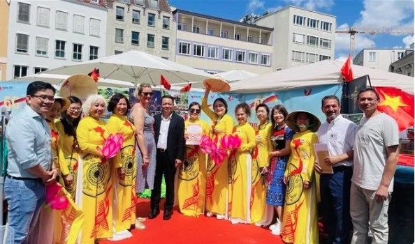 vietnamese culture promoted at multicultural festival in germany picture 1 vietnamese culture promoted at multicultural festival in germany picture 1