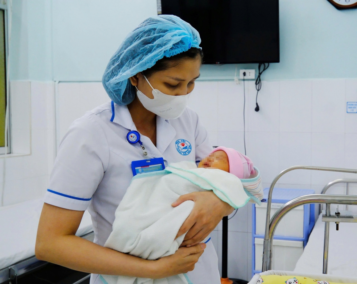 Cứu sống kịp thời sản phụ mắc bệnh tim nặng sinh con lần thứ 5