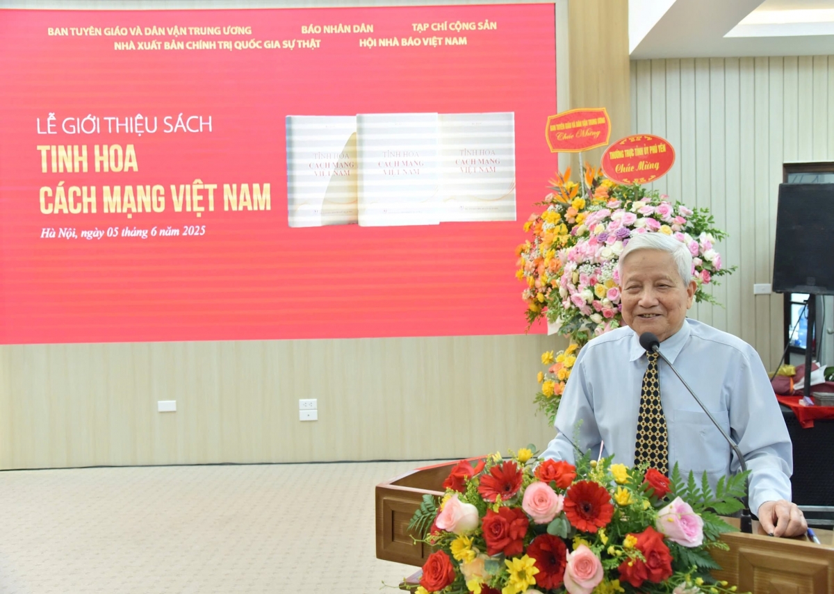 nhà báo hà Đăng ra mắt sách tinh hoa cách mạng việt nam ở tuổi 96 hình ảnh 3 nha bao ha Dang ra mat sach tinh hoa cach mang viet nam o tuoi 96 hinh anh 3