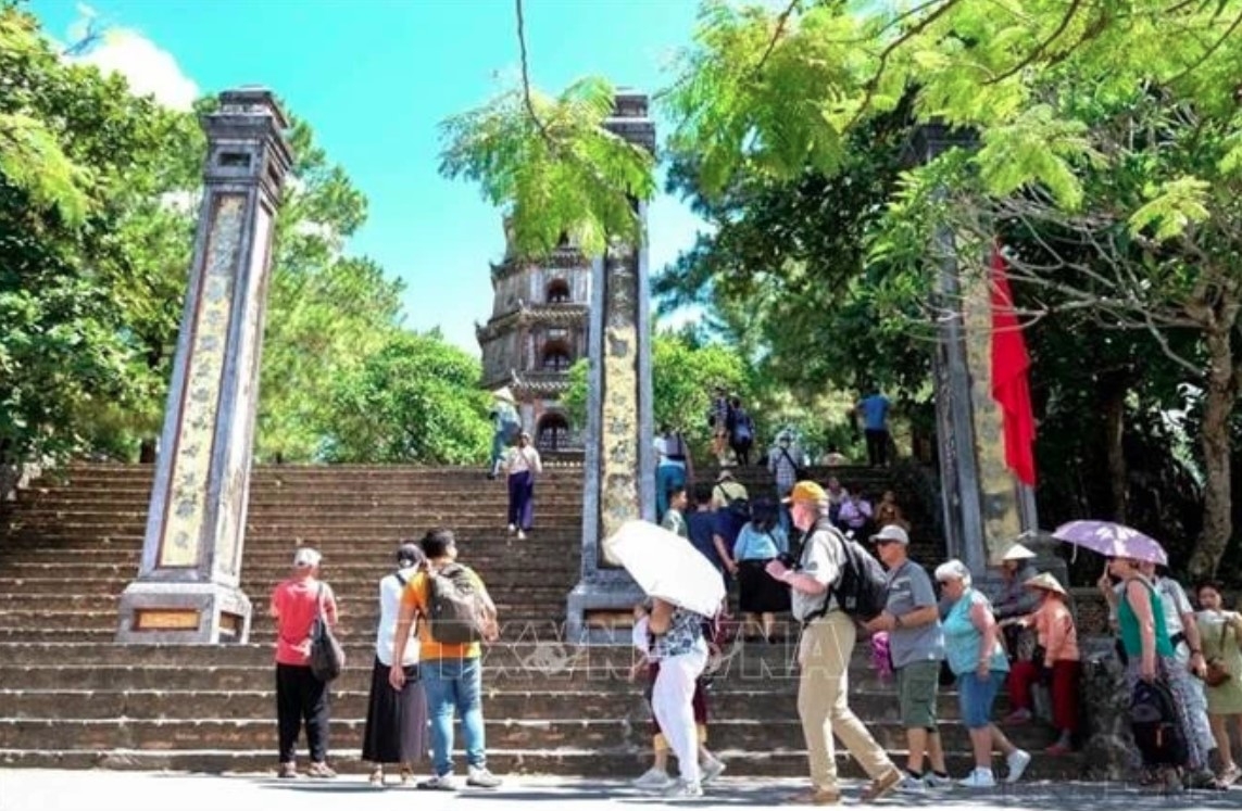 hue, japan s nara prefecture cooperate to promote cultural heritage values picture 1 hue, japan s nara prefecture cooperate to promote cultural heritage values picture 1