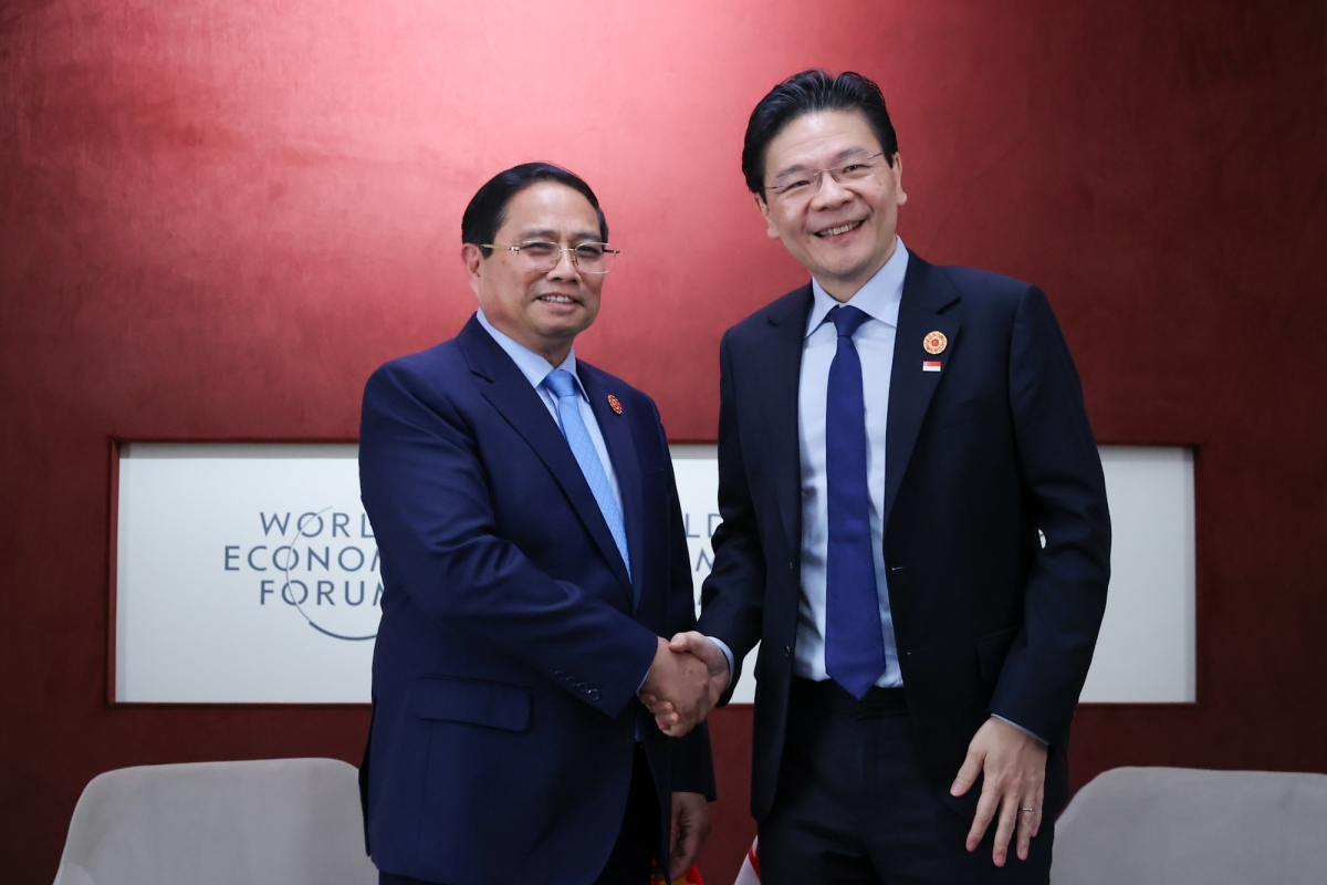 Thủ tướng Chính phủ Phạm Minh Chính gặp Thủ tướng Singapore