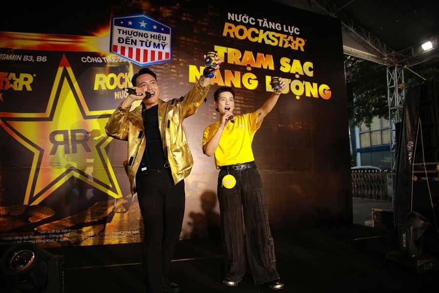 trạm sạc rockstar - điểm hẹn năng lượng thu hút quân a.p cùng dàn kol hội tụ hình ảnh 2 tram sac rockstar - diem hen nang luong thu hut quan a.p cung dan kol hoi tu hinh anh 2