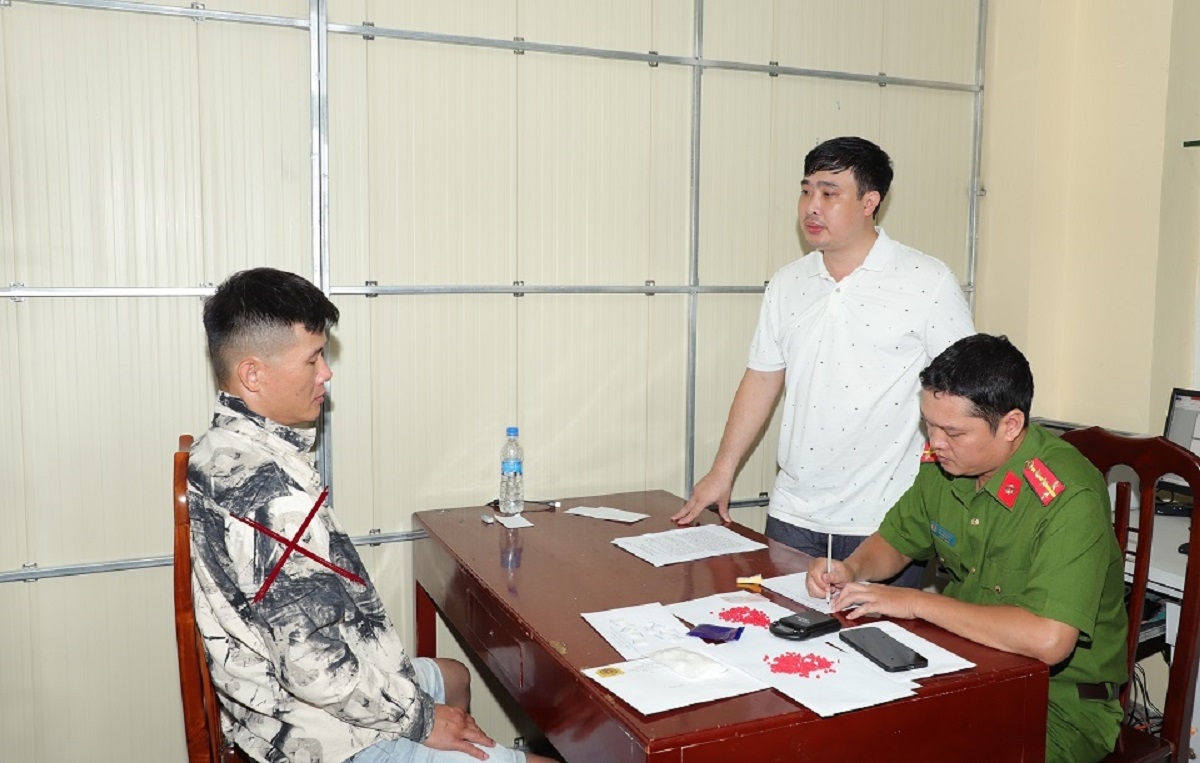 mua ma túy để bán kiếm lời, bị bắt tại trận ở hà nam hình ảnh 1 mua ma tuy de ban kiem loi, bi bat tai tran o ha nam hinh anh 1