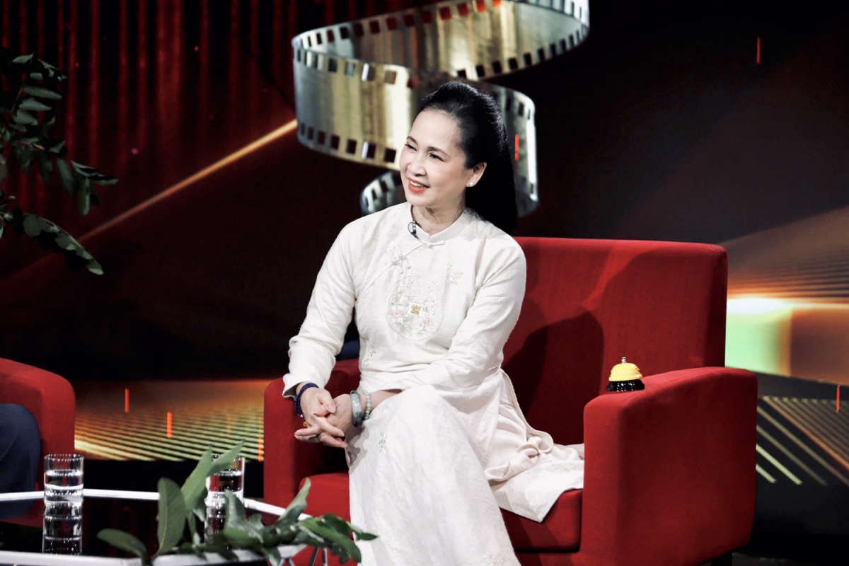 nsnd lan huong he lo hau truong chua tung ke cua phim kinh dien mua oi hinh anh 5 nsnd lan huong he lo hau truong chua tung ke cua phim kinh dien mua oi hinh anh 5