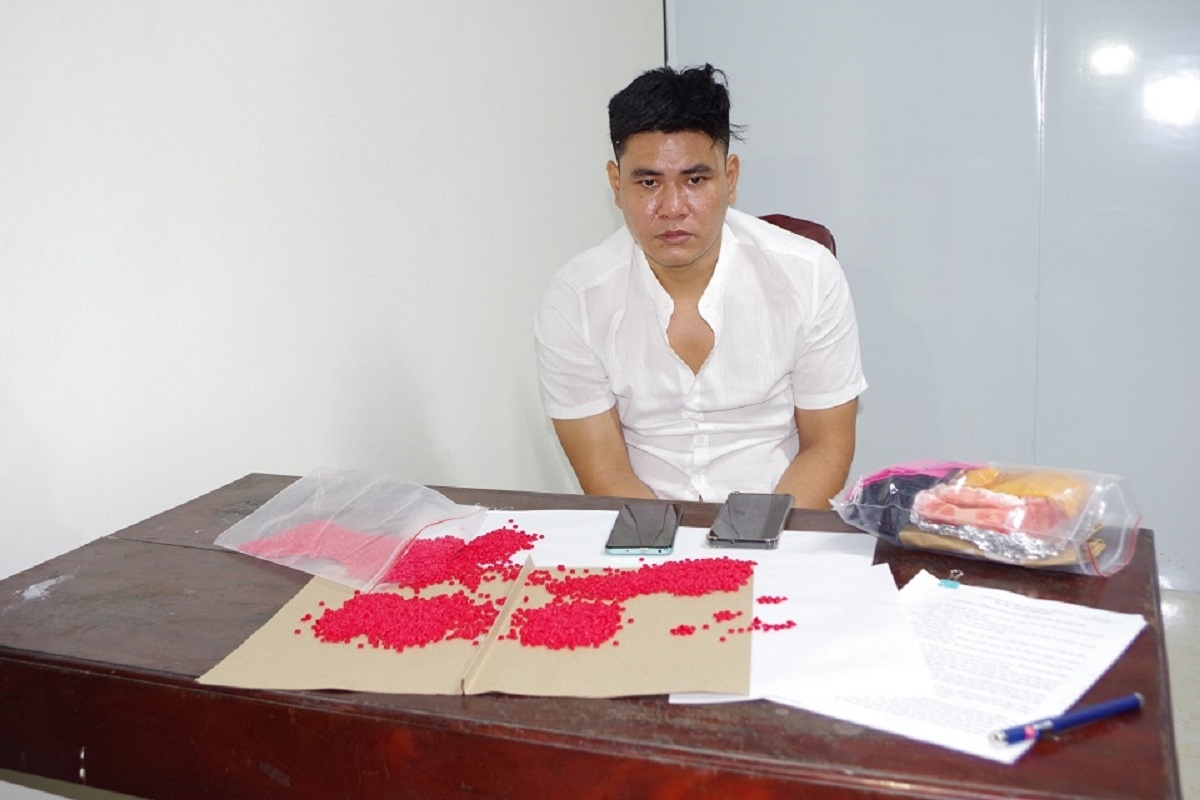 Bắt giữ đối tượng vận chuyển 6.000 viên ma túy tổng hợp