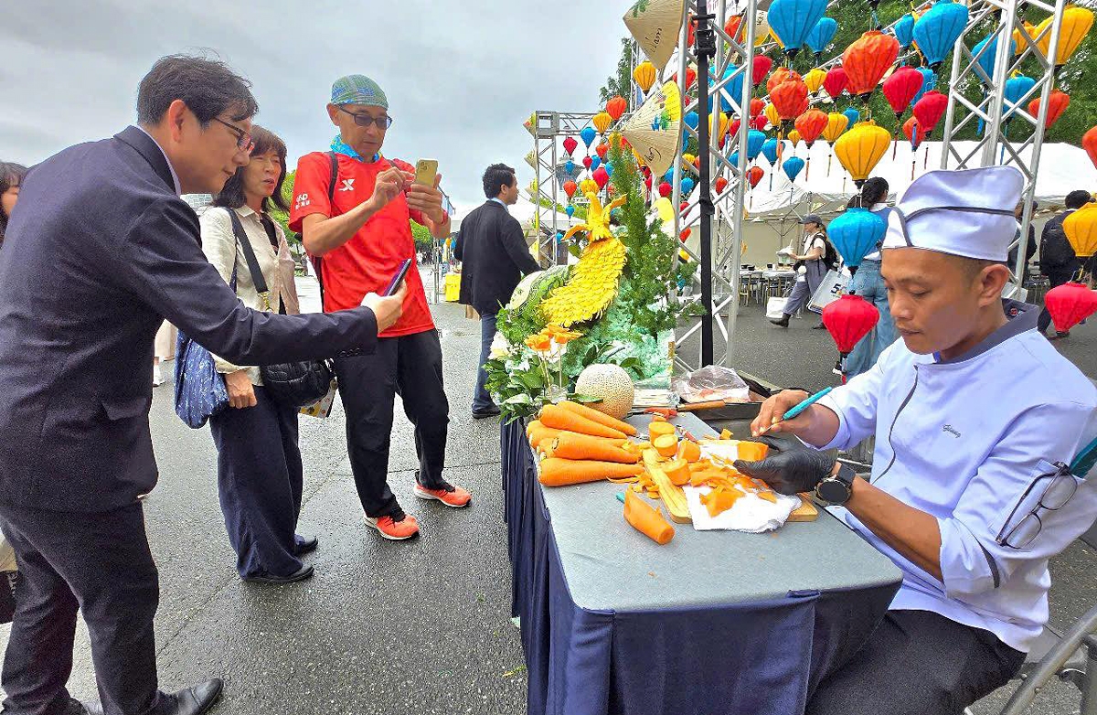 vietnam culture food festival in japan attracts over 100,000 visitors picture 2