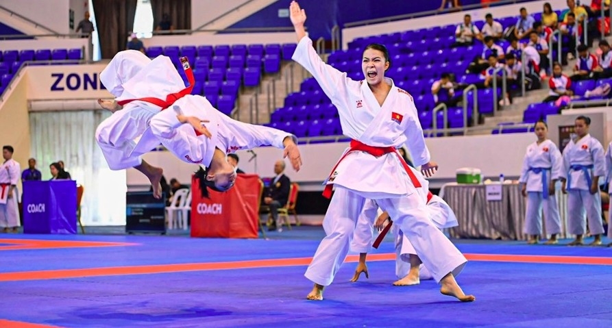 karate fighters bring home 11 gold medals at sea championships picture 1 karate fighters bring home 11 gold medals at sea championships picture 1