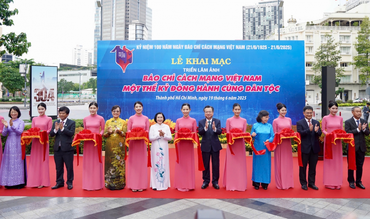 tp.hcm trung bay nhieu hinh anh nhan ky niem ngay bao chi cach mang viet nam hinh anh 1