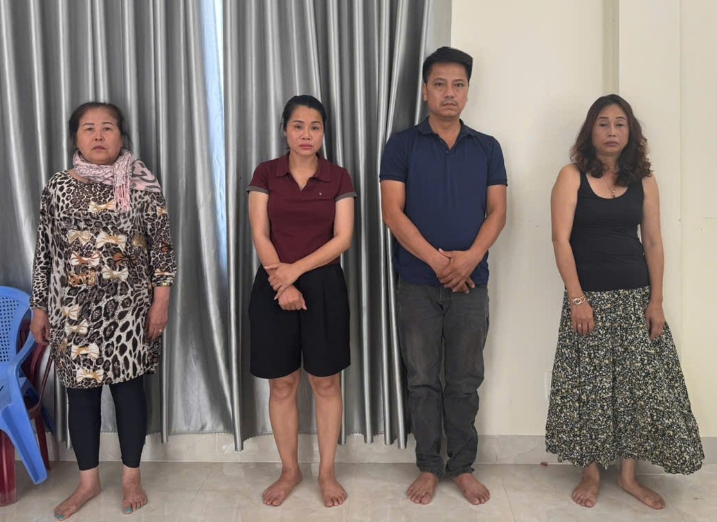 bat giu nhom moc tui tai le hoi phao hoa quoc te Da nang hinh anh 1 bat giu nhom moc tui tai le hoi phao hoa quoc te Da nang hinh anh 1