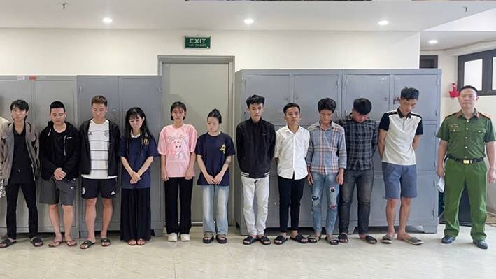 Tạm giữ 13 đối tượng liên quan đường dây lừa đảo hoạt động tại Campuchia