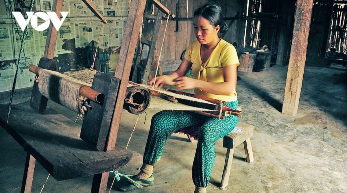 the mong legacy of linen weaving on dong van karst plateau picture 14