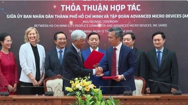 hcm city, amd sign mou to develop high-tech, ai ecosystem picture 1 hcm city, amd sign mou to develop high-tech, ai ecosystem picture 1