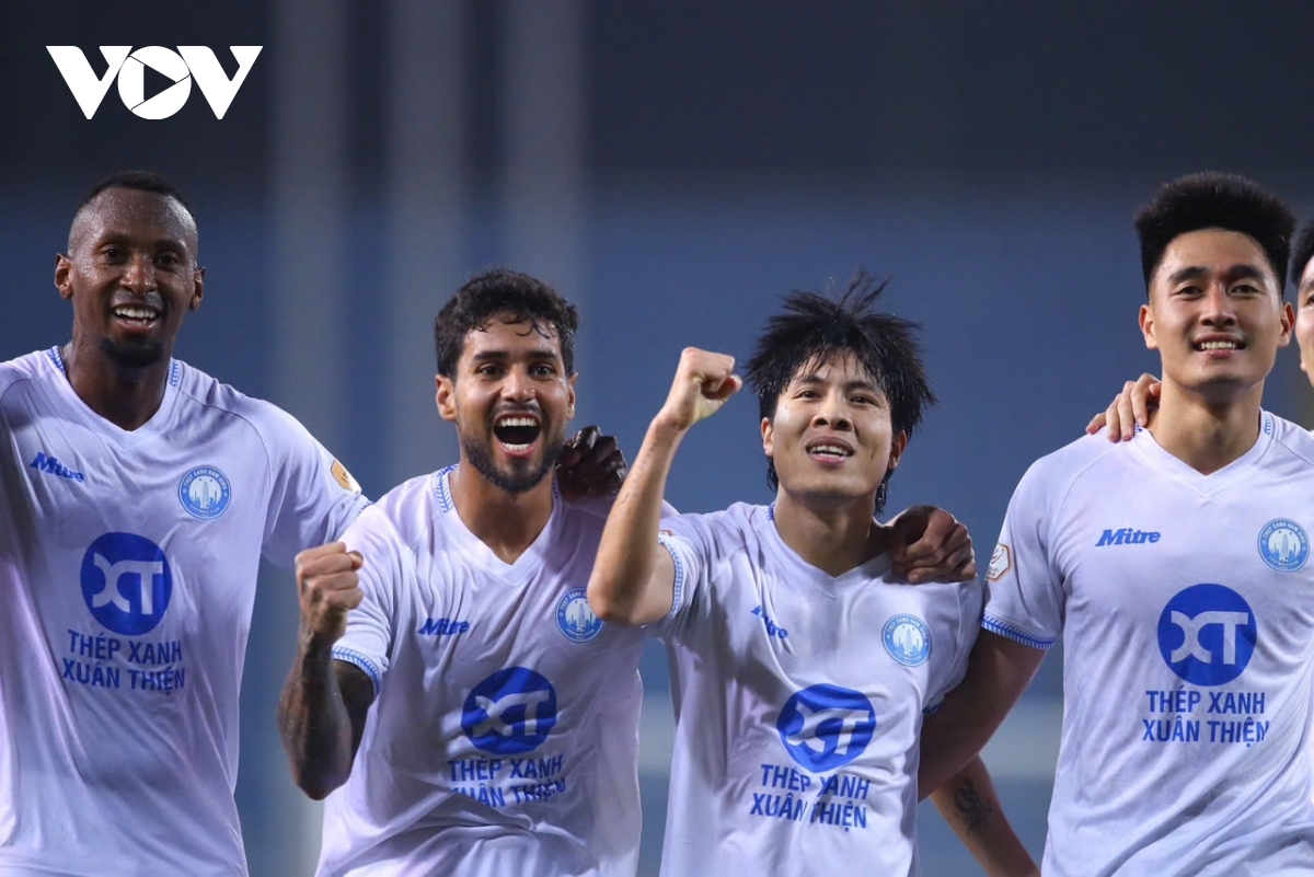 Đội hình tiêu biểu V-League 2024/2025: Nam Định áp đảo, bất ngờ HAGL