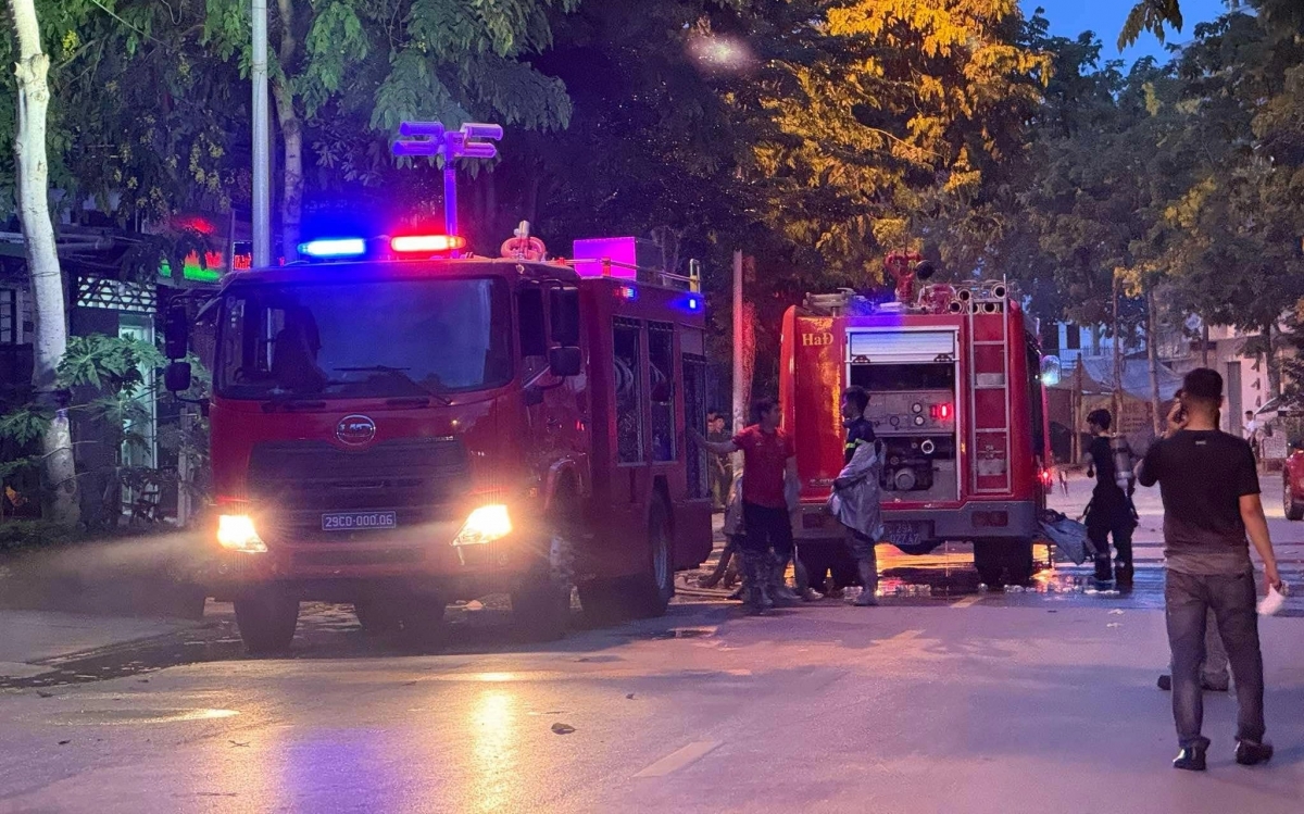 sau tieng no lon, can nha boc chay khien 2 nguoi tu vong o ha Dong, ha noi hinh anh 2
