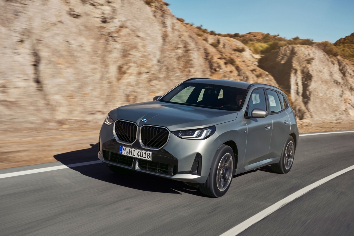 bmw viet nam gioi thieu the he moi cua x3 va 5 series hinh anh 1