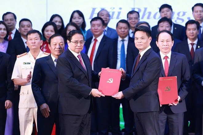 launching of two-tier administration model marks hai phong s new journey pm picture 2 launching of two-tier administration model marks hai phong s new journey pm picture 2