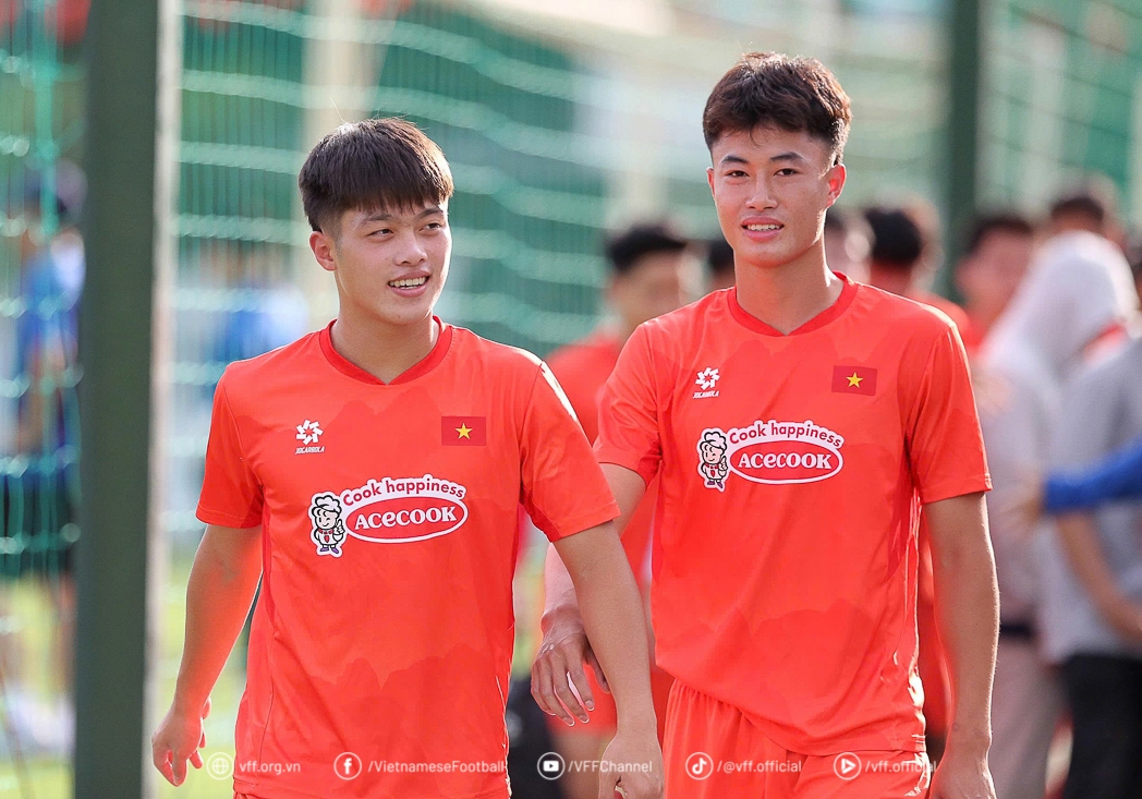 cong phuong chia tay Dt viet nam, hlv kim sang sik goi bo sung quoc viet hinh anh 2 cong phuong chia tay Dt viet nam, hlv kim sang sik goi bo sung quoc viet hinh anh 2