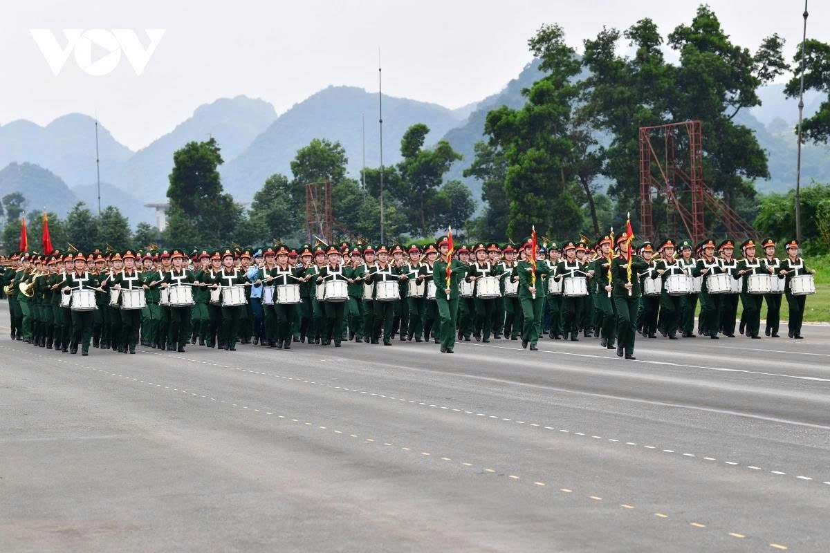 parade units begin first rehearsal for 80th national day celebration picture 4 parade units begin first rehearsal for 80th national day celebration picture 4