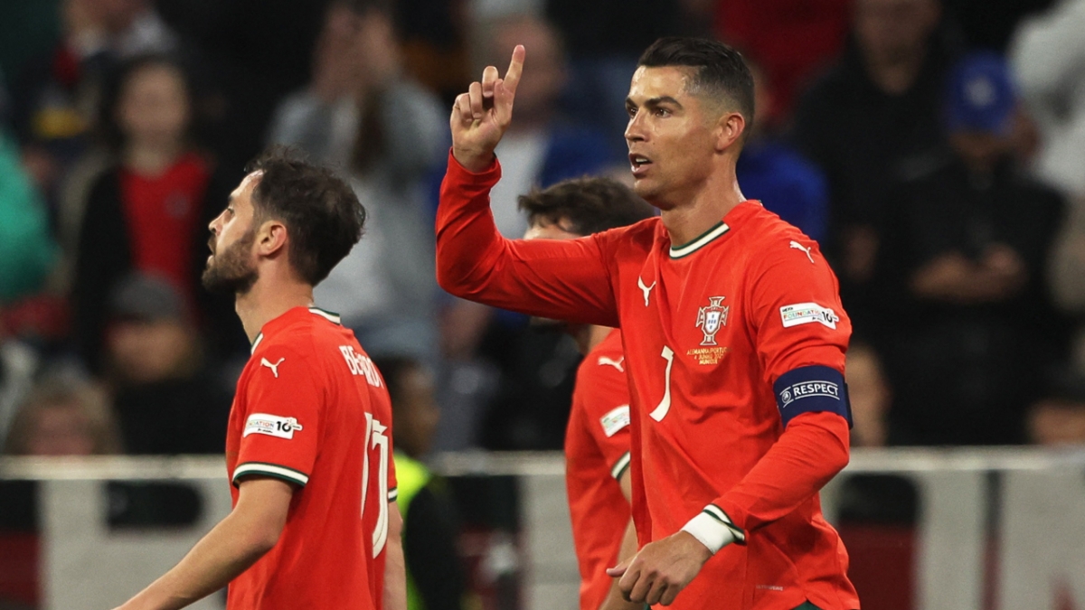 giup bo Dao nha chien thang, ronaldo thiet lap them mot ky luc hinh anh 1 giup bo Dao nha chien thang, ronaldo thiet lap them mot ky luc hinh anh 1