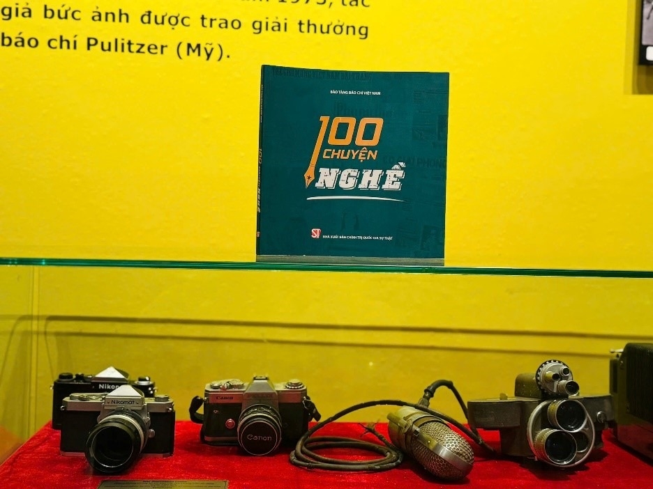 Cuốn sách truyền tình yêu với nghề báo