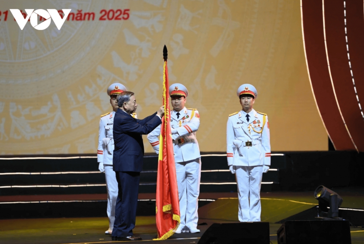 senior leaders attend ceremony marking 100 years of vietnamese revolutionary press picture 8