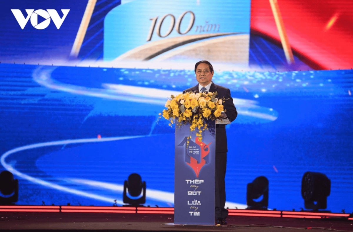overview of the 19th national press awards ceremony in hanoi picture 4 overview of the 19th national press awards ceremony in hanoi picture 4