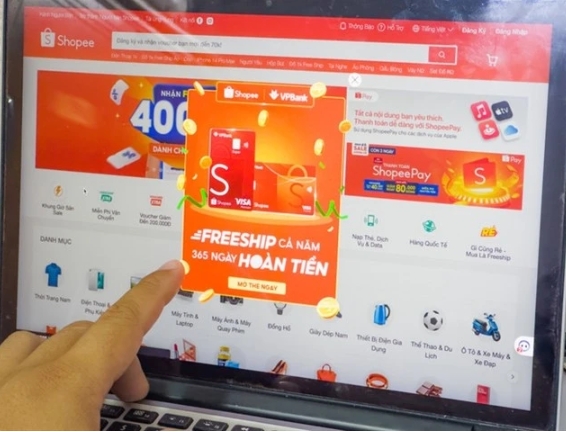 vietnam consumers spend us 16 billion in 2024 on online shopping picture 1