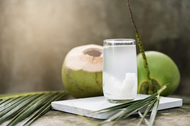 nước dừa là thức uống trường thọ nhưng uống vào các thời điểm này lại cực hại hình ảnh 1 nuoc dua la thuc uong truong tho nhung uong vao cac thoi diem nay lai cuc hai hinh anh 1