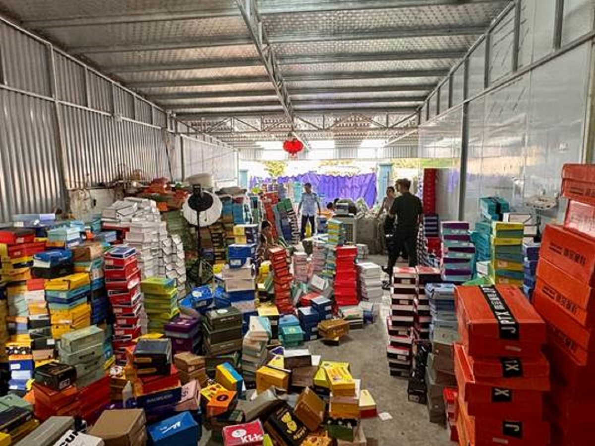 5.000 sản phẩm dùng cho trẻ em nhập lậu bị tạm giữ ở ninh bình hình ảnh 2 5.000 san pham dung cho tre em nhap lau bi tam giu o ninh binh hinh anh 2