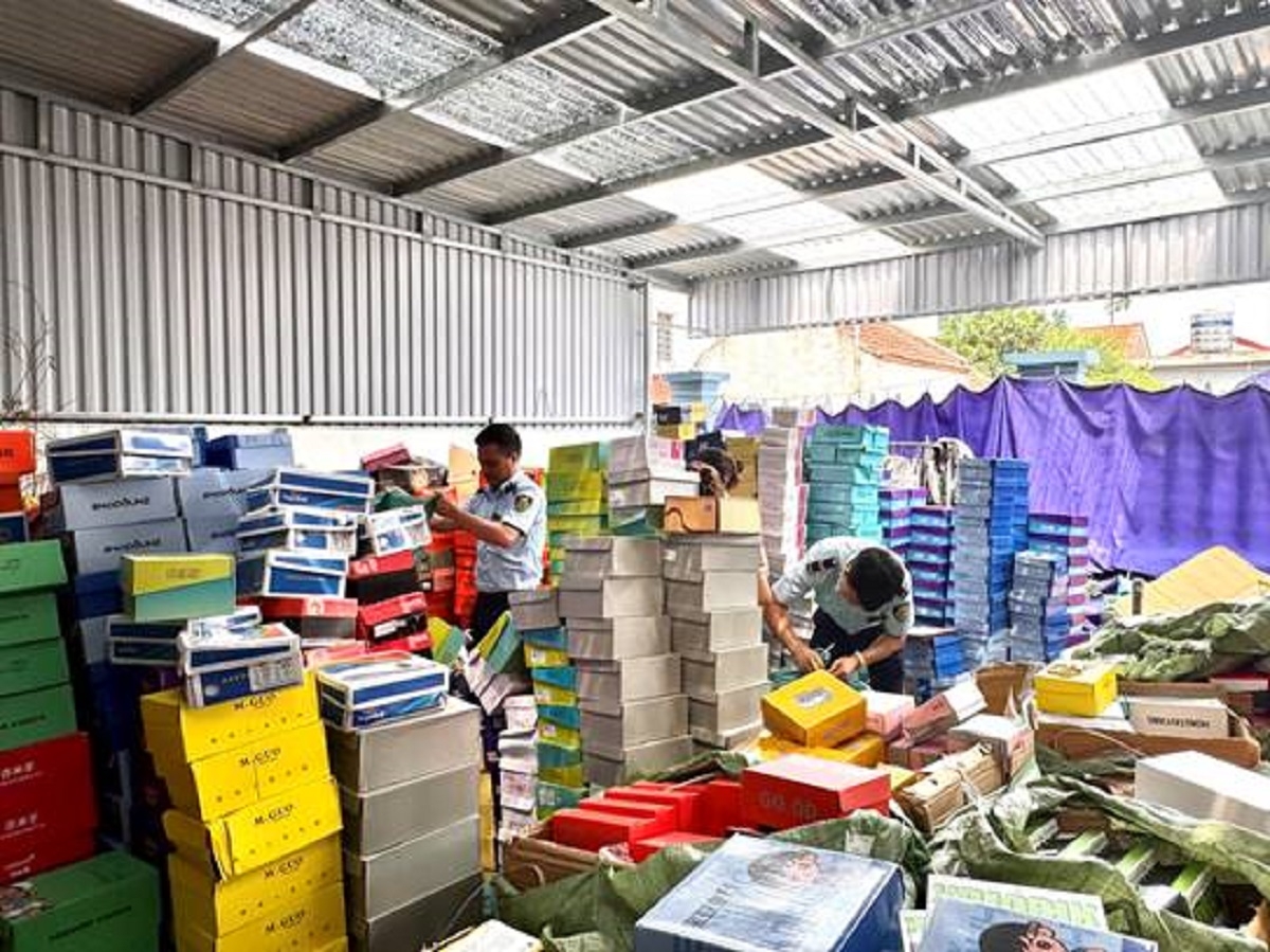 5.000 sản phẩm dùng cho trẻ em nhập lậu bị tạm giữ ở ninh bình hình ảnh 1 5.000 san pham dung cho tre em nhap lau bi tam giu o ninh binh hinh anh 1