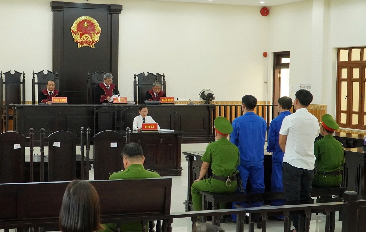 y án sơ thẩm đối với 2 phó giám đốc trung tâm Đăng kiểm 86-02d hình ảnh 1 y an so tham doi voi 2 pho giam doc trung tam Dang kiem 86-02d hinh anh 1