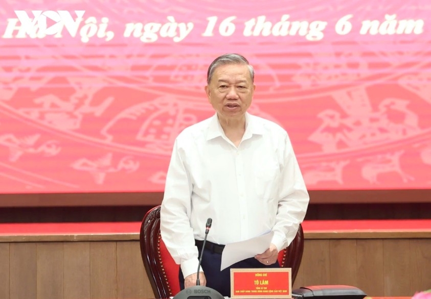 party chief urges hanoi to unleash potential, lead national development picture 2 party chief urges hanoi to unleash potential, lead national development picture 2