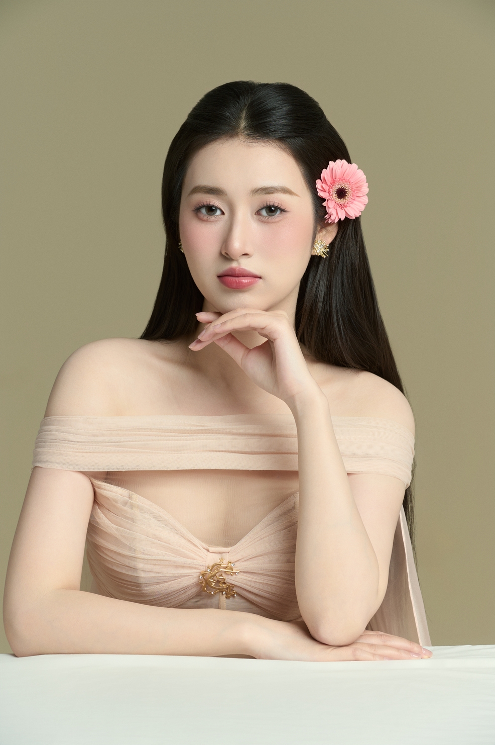 hoa khoi tram anh dat muc tieu tien xa o miss earth vietnam 2025 hinh anh 2