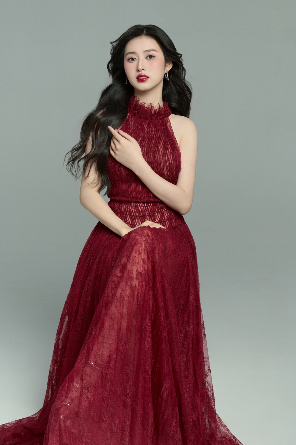 hoa khoi tram anh dat muc tieu tien xa o miss earth vietnam 2025 hinh anh 3