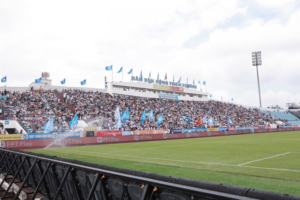 kết quả v-league hôm nay 22 6 nam Định giành thắng lợi ngày nâng cúp vô địch hình ảnh 5 ket qua v-league hom nay 22 6 nam Dinh gianh thang loi ngay nang cup vo dich hinh anh 5
