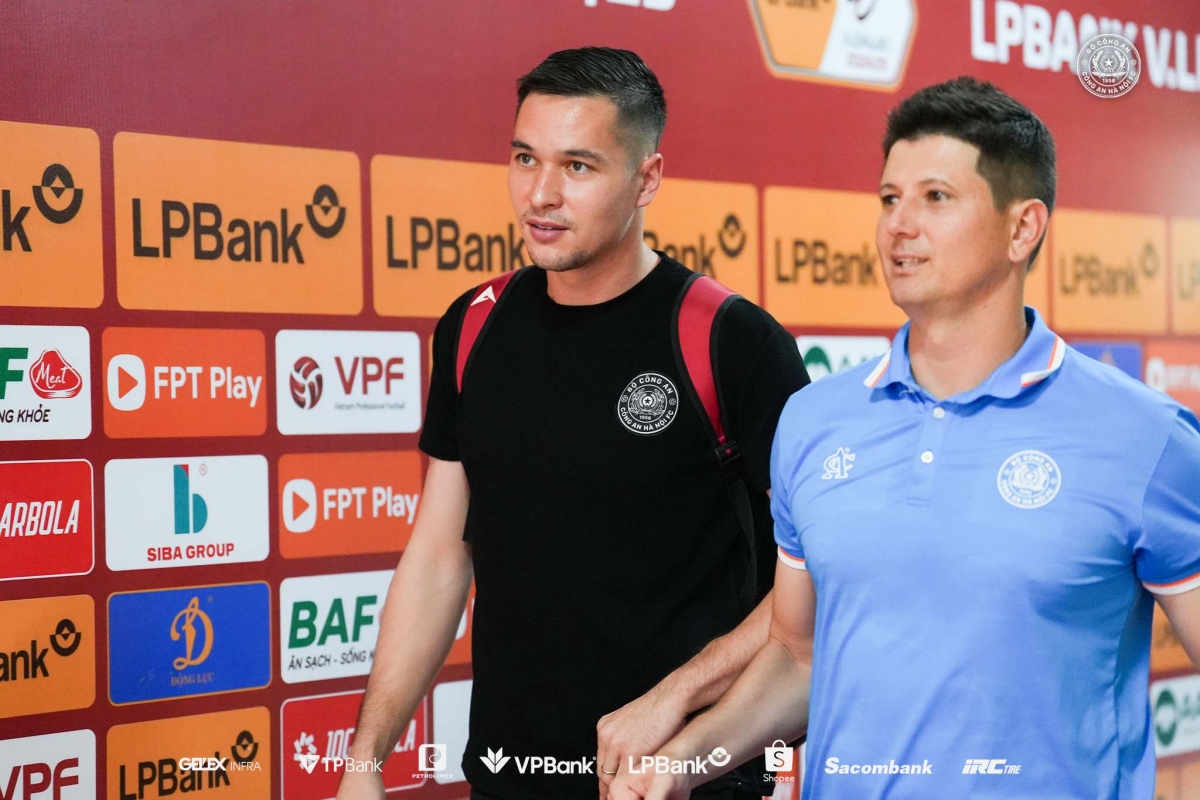 clb cahn thang 5 sao slna, lan dau vo dich cup quoc gia hinh anh 13