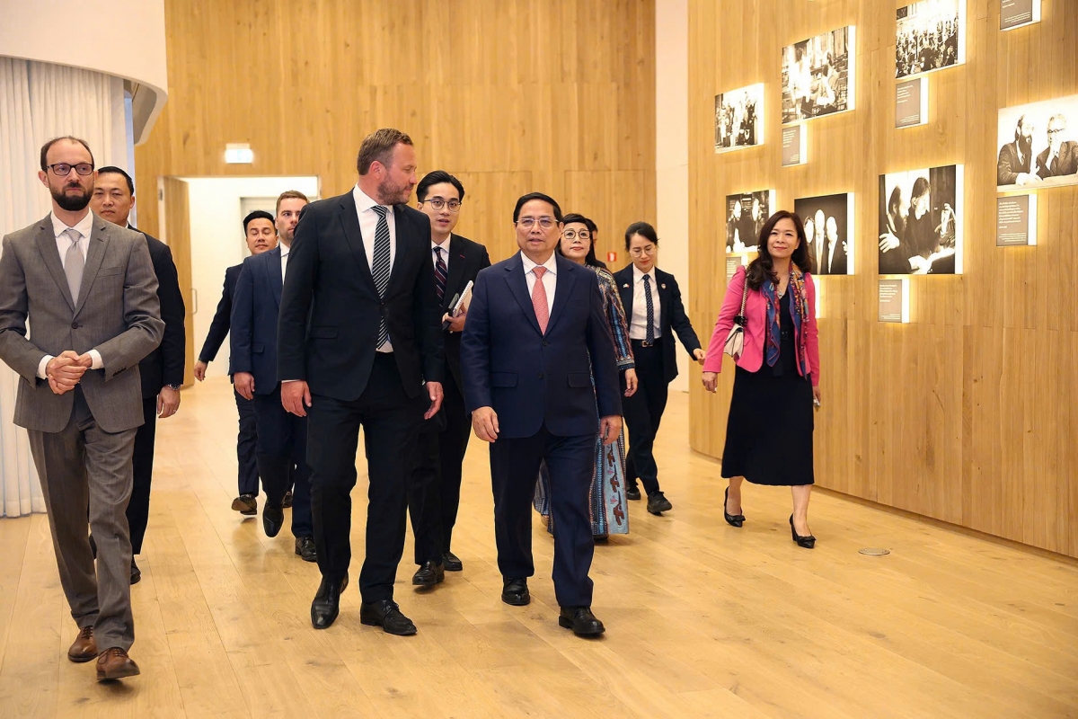 thu tuong tham trung tam arvo p rt - bieu tuong van hoa noi bat cua estonia hinh anh 3