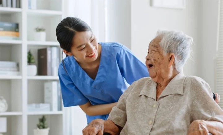 Đưa mẹ vào viện dưỡng lão mỗi tháng hơn 20 triệu đồng, sao lại nói tôi bất hiếu?