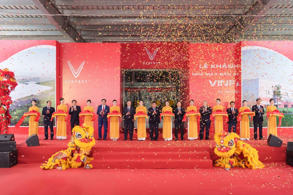 vinfast khánh thành nhà máy sản xuất ô tô điện tại hà tĩnh hình ảnh 1 vinfast khanh thanh nha may san xuat o to dien tai ha tinh hinh anh 1